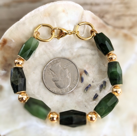 Genuine Green Jade In Gold Beaded Bracelet - Picture 5 of 5
